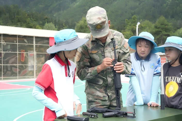 跨越三千米海拔落差的思政课：重庆江北少年致敬高原边防